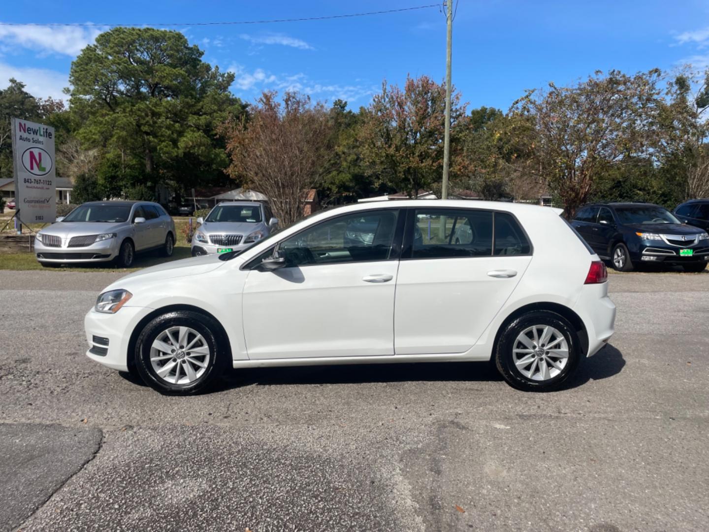 2016 WHITE VOLKSWAGEN GOLF S (3VW217AU9GM) with an 1.8L engine, Automatic transmission, located at 5103 Dorchester Rd., Charleston, SC, 29418-5607, (843) 767-1122, 36.245171, -115.228050 - Certified One Owner Vehicle with Sunroof, Backup Camera, AUX/USB/Bluetooth, Power Windows, Power Locks, Power Mirrors, Keyless Entry, Spacious Cargo, Alloy Wheels. Local Trade-in! 138k miles Located at New Life Auto Sales! 2023 WINNER for Post & Courier's Charleston's Choice Pre-owned Car Dealer AN - Photo#1